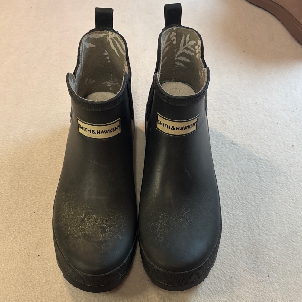 Smith & Hawken Black Short Chelsea Rain Boots